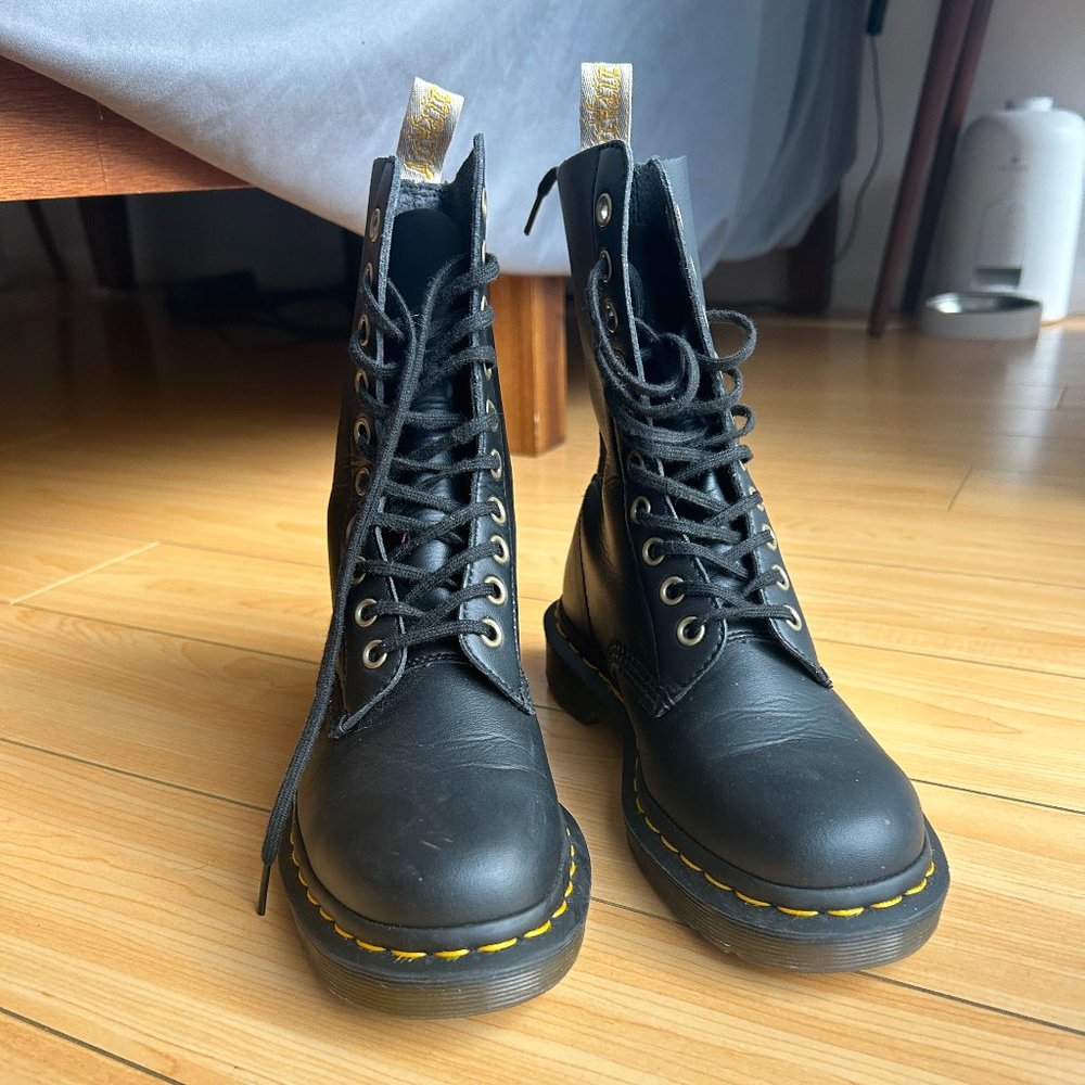 VEGAN 1490 HIGH BOOTS Dr. Martens Doc Martens